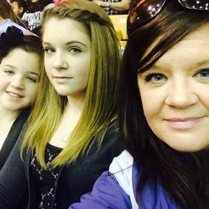 Meet your Posher, Crystal