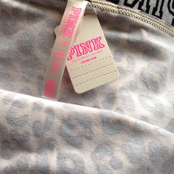 LAST ONE ✔️PRICE FIRM  VS/L   Pink 🛍 boyshort - Picture 2 of 2