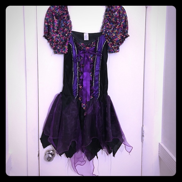 Halloween witch costume