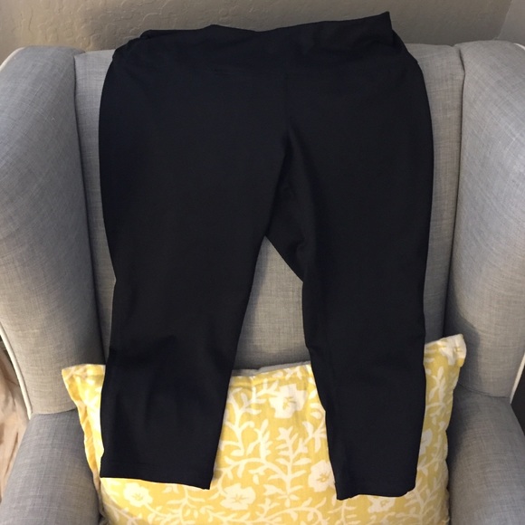 Black Zella Cari Cropped Leggings Tights M