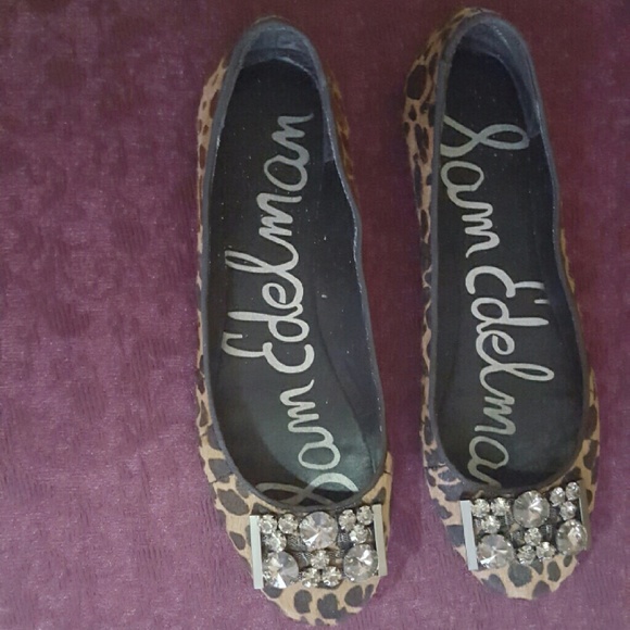 Leopard print flats