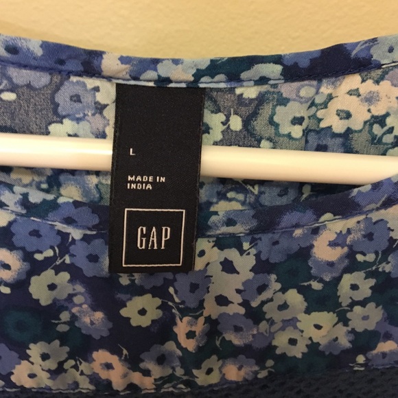 Gap - Picture 2 of 4