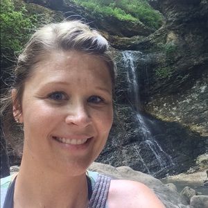 Meet your Posher, Kelli