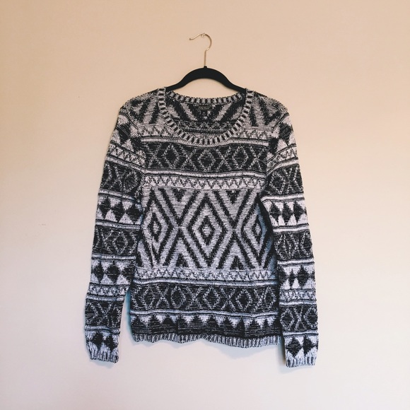 Lucky Brand Sweater 🌚