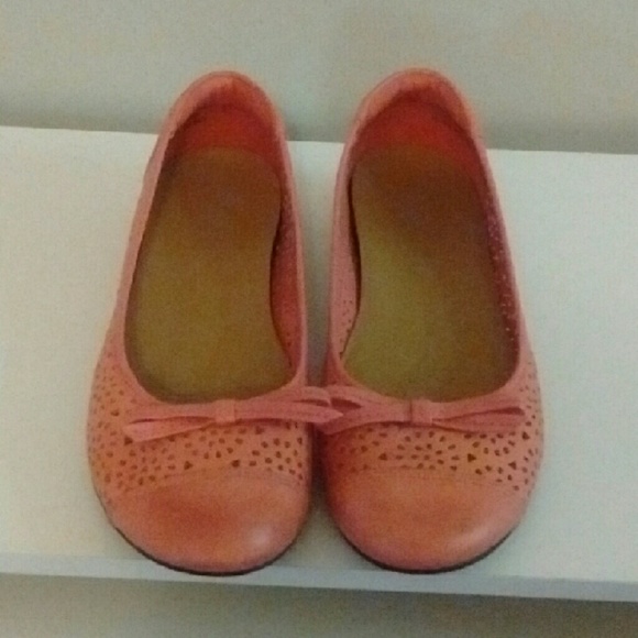 Clarks size 8.5 flats