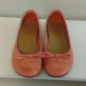 Clarks size 8.5 flats