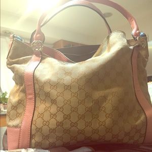 Pink handbag with leather trim