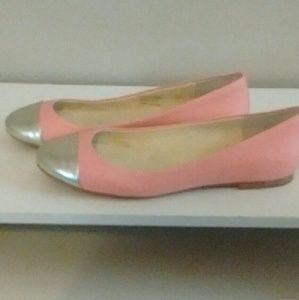 C Wonder Size 8.5 Gold Toe Flats