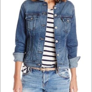 Sold---Levi's denim jacket