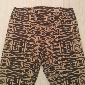 LulaRoe TC Tribal Aztec Print Leggings