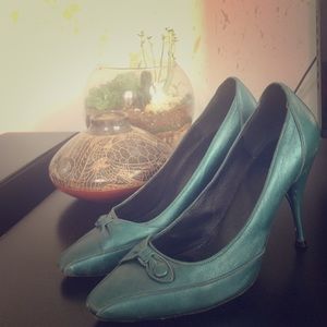 Nina Ricci metallic blue green heels made in Italy