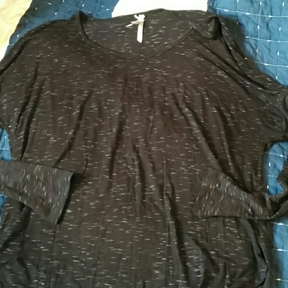 *SOLD*Women's/juniors black tunic! Size large