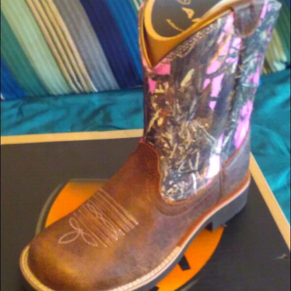 Ariat fatbaby camo women's boots