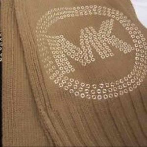 Michael Kors beige knit scarf