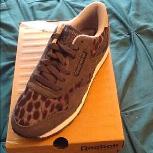 New leopard Reebok's shoes size 7