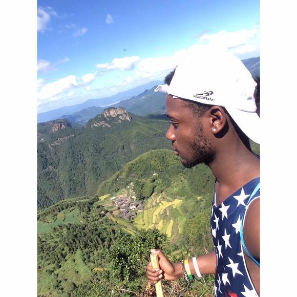 Meet your Posher, Bubacarr fofana - Picture 1 of 1