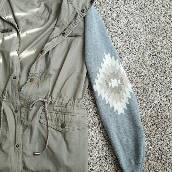 Light Jacket - Picture 3 of 4