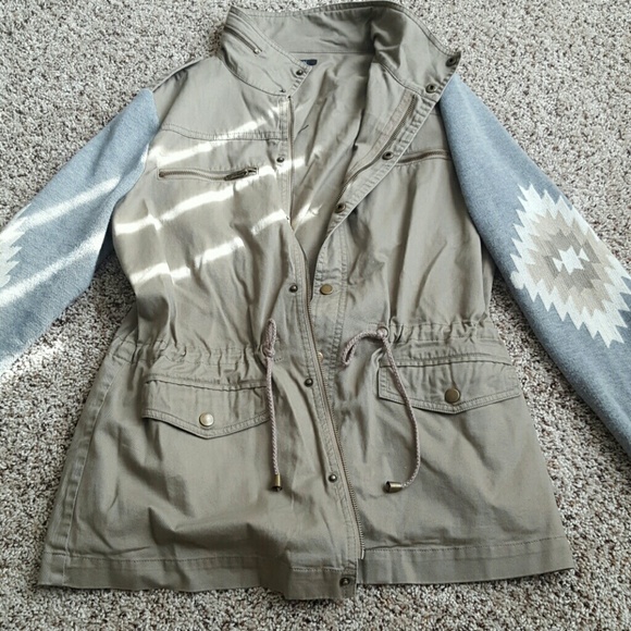 Light Jacket - Picture 4 of 4