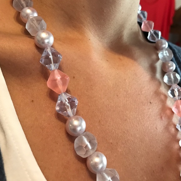 Beaded necklace - Picture 2 of 2