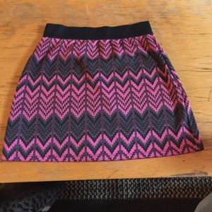 Chevron skirt! Size 6US! Great condition! Stretchy