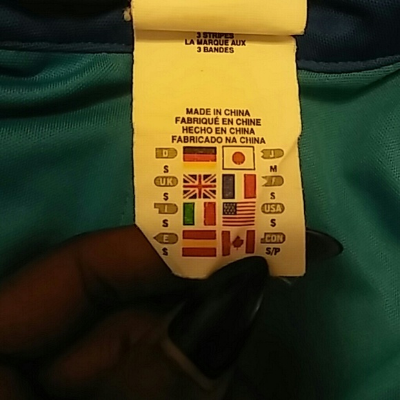 Adidas size small track shirt - Picture 3 of 3