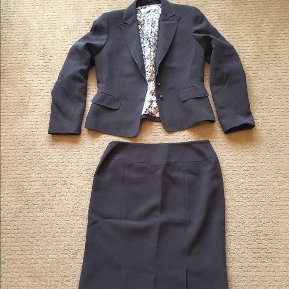 Tahari dark brown skirt suit size 6
