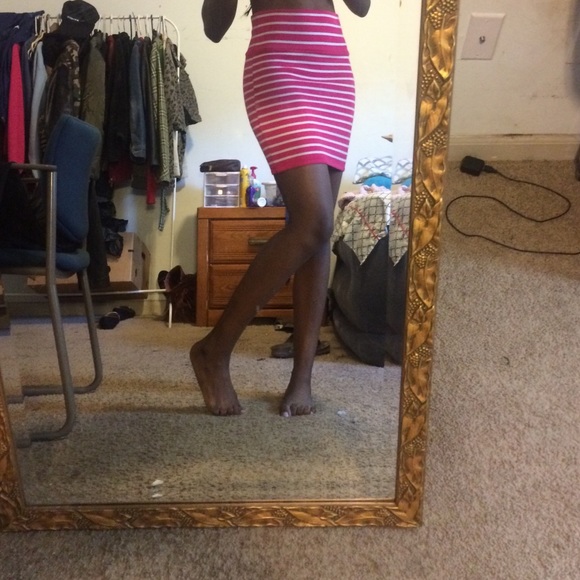 Mini skirt - Picture 3 of 3