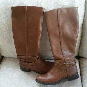 LC Lauren Conrad Brown boots