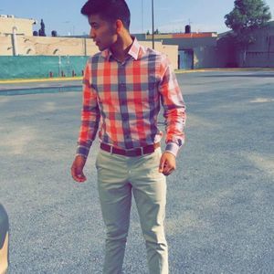 Meet your Posher, Isai