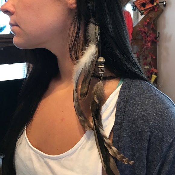 Feather hair clip