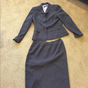 Jones dark brown skirt set
