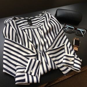 Business Casual work blouse or date night blouse❤️