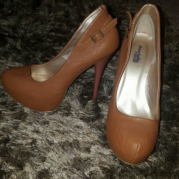 Brown platform 8 pump