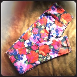 RESE Activewear Red Floral Kori Leggings