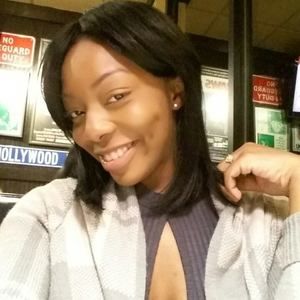 Meet your Posher, Simone