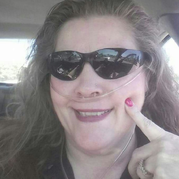 Meet your Posher, Cindy - Picture 2 of 5