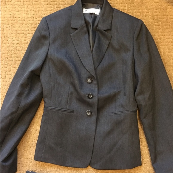 Travis Ayers grey/blue skirt suit set - Picture 3 of 3