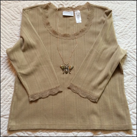 Two Piece Set Pants And Top From Liz Claiborne - Picture 3 of 3