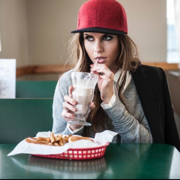 Follow Me on IG✨ @jekneefah86