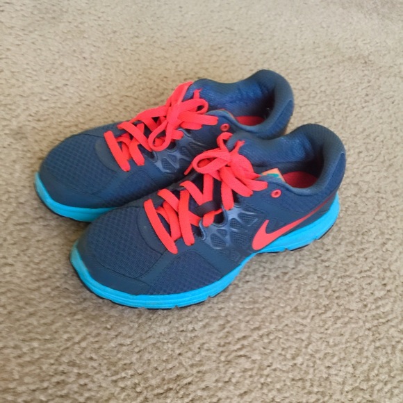 Womens Nike Relentless