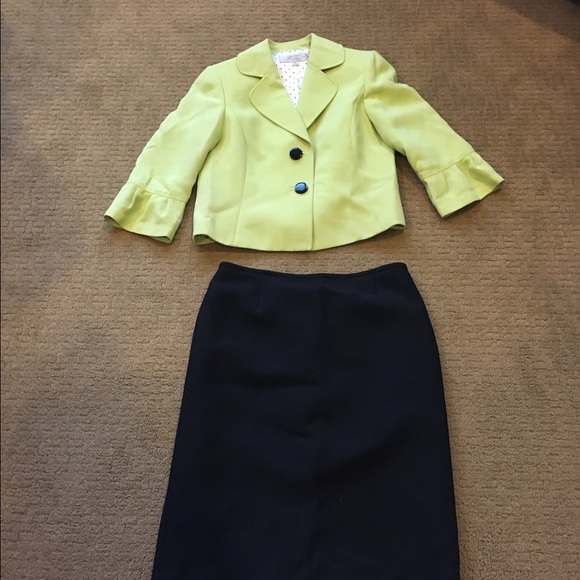 Tahari skirt suit set