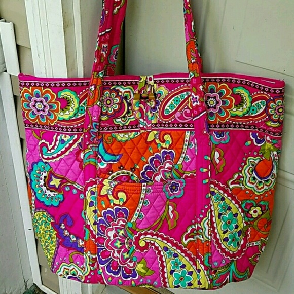 Vera Bradley large tote in Pink swrils.