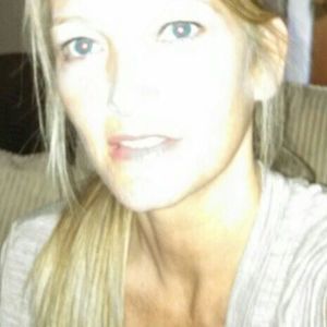 Meet your Posher, Roxanne green