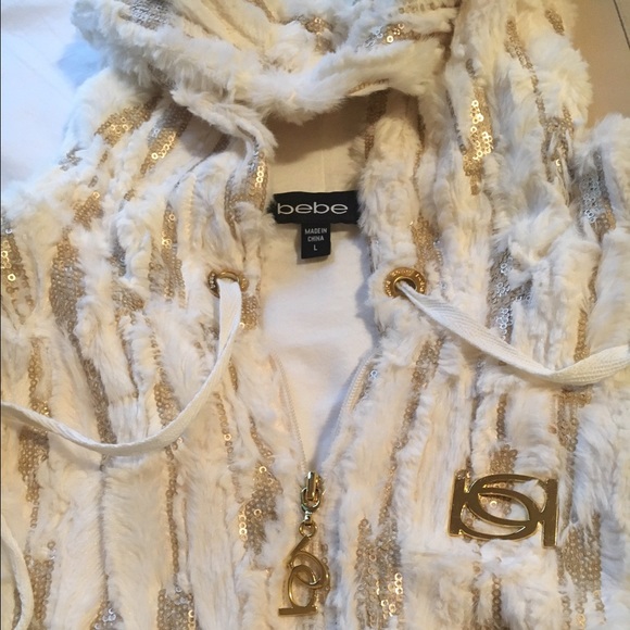 Bebe Sequin Faux Fur Hoodie Crop Jacket Ivory L - Picture 2 of 4