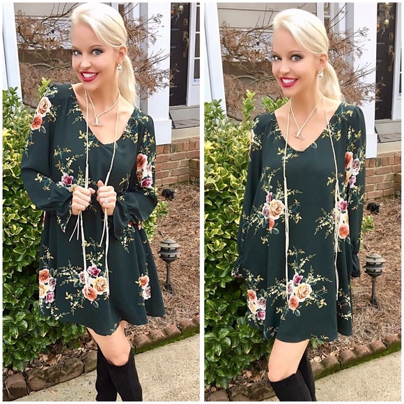 LAST ONE 🎉Stunning fully lined swing dress - Picture 2 of 3