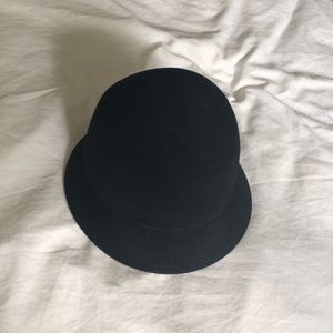 %100 Wool Black Bucket Hat