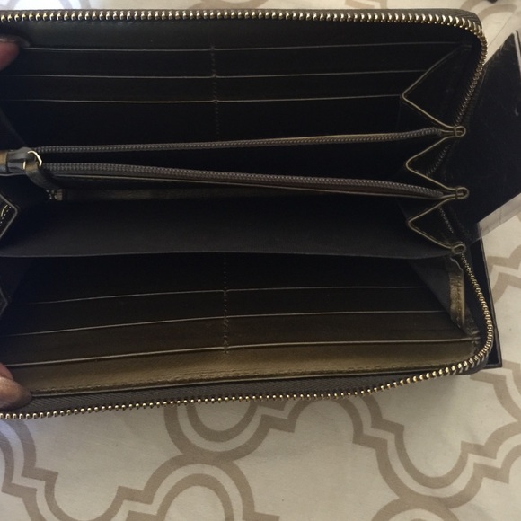 Wallet - Picture 2 of 2