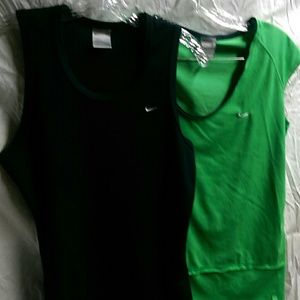 Nike Sm lot of 2 tops 1 BLACK 1 GREEN WITH BLUE TR