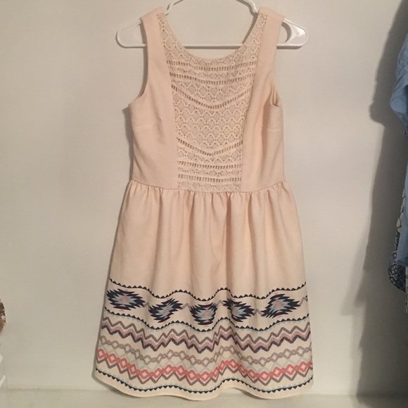 Sleeveless dress