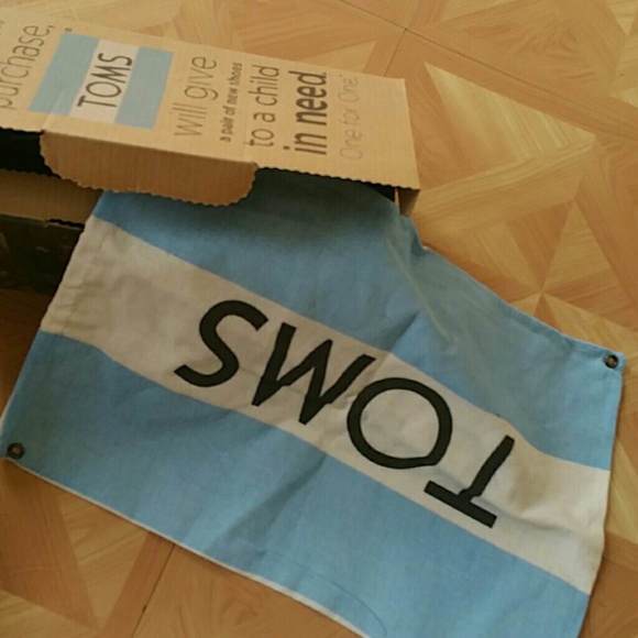 Toms ?? - Picture 3 of 3